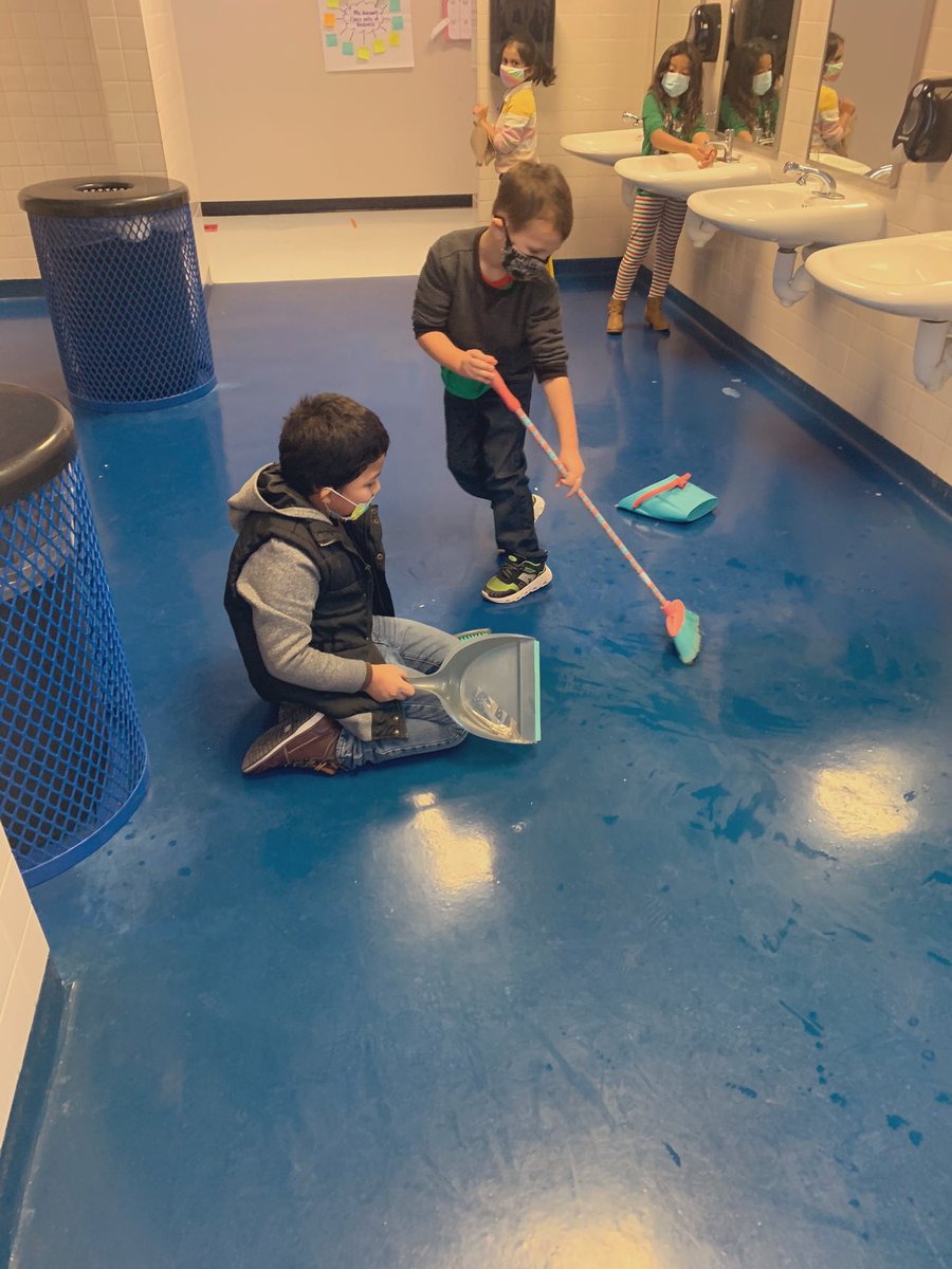 The heart of these little first graders is bigger than you can imagine! They saw some paper towels on the floor during our bathroom break and asked if they could grab our classroom brooms to “help out” 😭
Sure going to miss them during our break! ❤️
#BigHeartsLittleMustangd