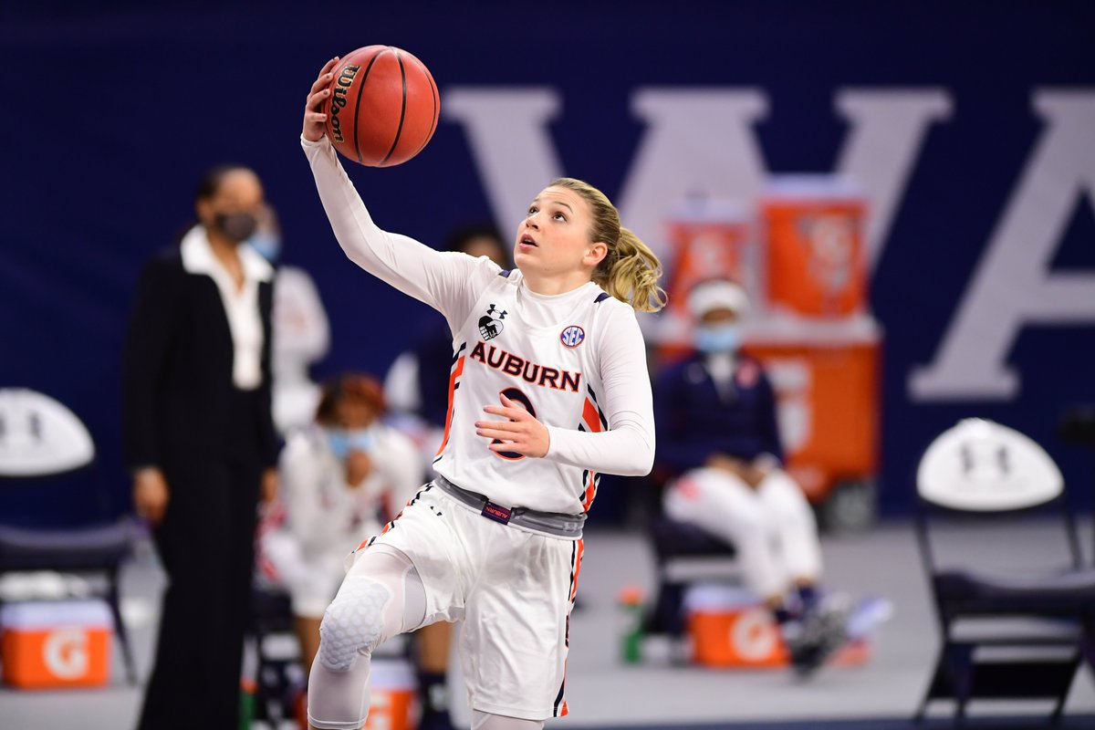 AuburnWBB's tweet photo. 5:02/4th | Tigers with 4 in double-figures, led by @annierhughes99 with a career-high 17. But North Florida, shooting 51%, won't go away. 

Auburn 78, North Florida 71

#WarEagle | #Excellence https://t.co/wzLswypNyE