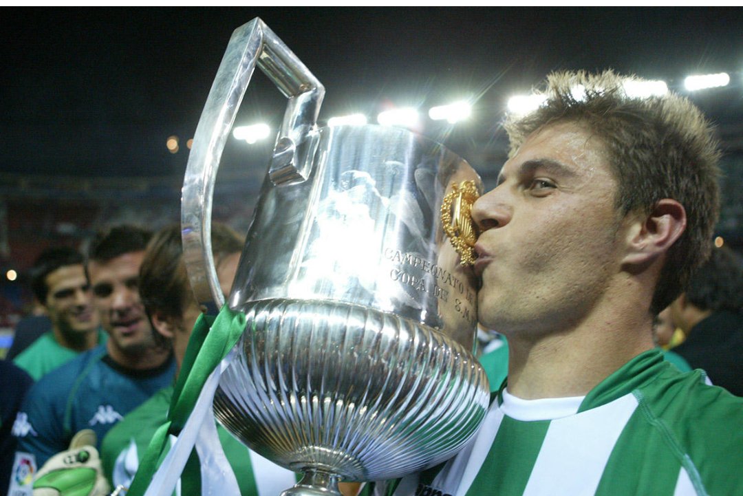 beticismo10's tweet photo. Pasamos a la siguiente ronda , y se va cumpliendo lo que dije ayer , este Betis va a ganar la copa .
Hoy se ha demostrado un nivel , que no veía desde hace tiempo , y eso demuestra las ganas y el compromiso y la seriedad que tenemos para traer a casa nuestra copa 💚💚 
#Betis https://t.co/22ePHSjVrv