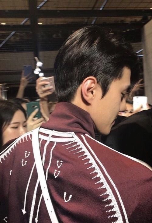 how oh sehun looks like in real life; a thread