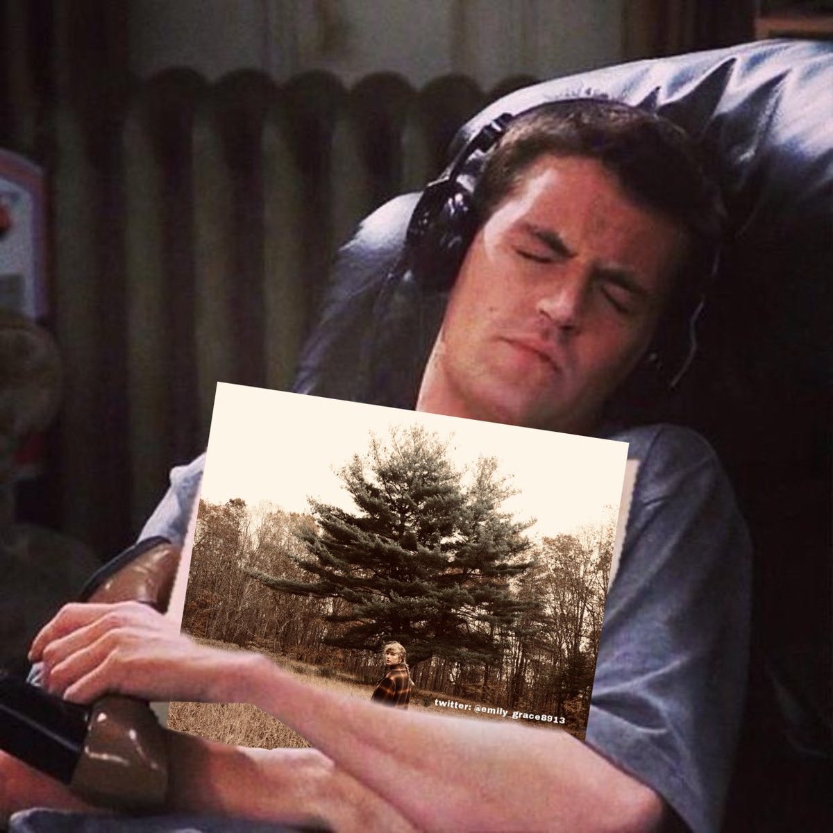 emily_grace8913's tweet photo. @taylornation13 listening to the willow - the witch collection like:
#willowparty #willowversions https://t.co/Xkw1TIVBte