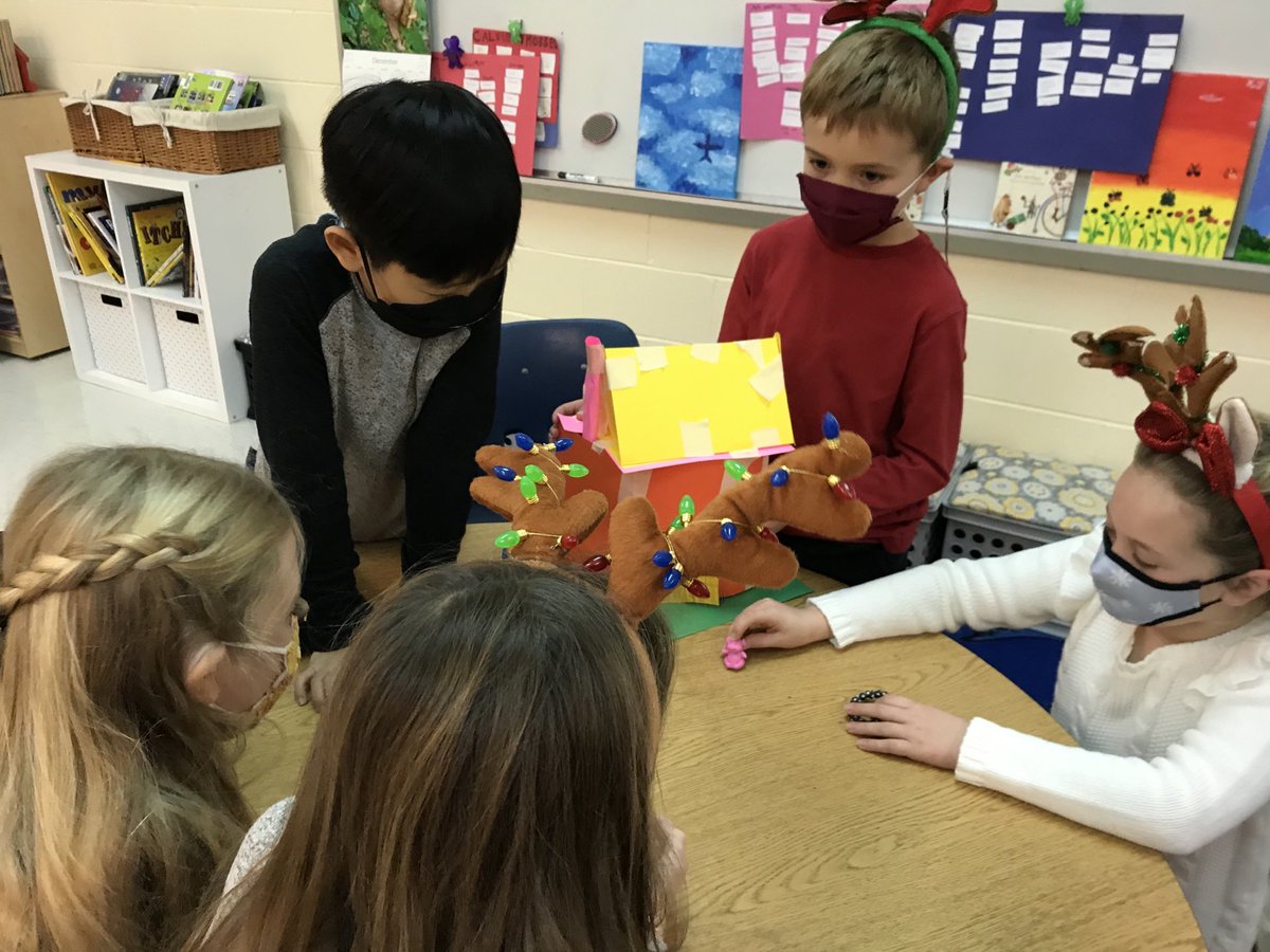 MsBlackELA's tweet image. These TAG 2nd graders are practicing their architectural design skills when they had to create a new home of the Three Little Pigs.
#designandcreate #futurearchitects
@TheBarnwellBeat @becklestag