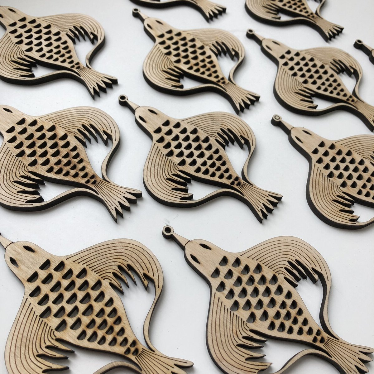 Striking prints and decorations from London-based  @SharonKingChai  #SupportArtists  https://www.sharonkingchai.com/shop&nbsp;