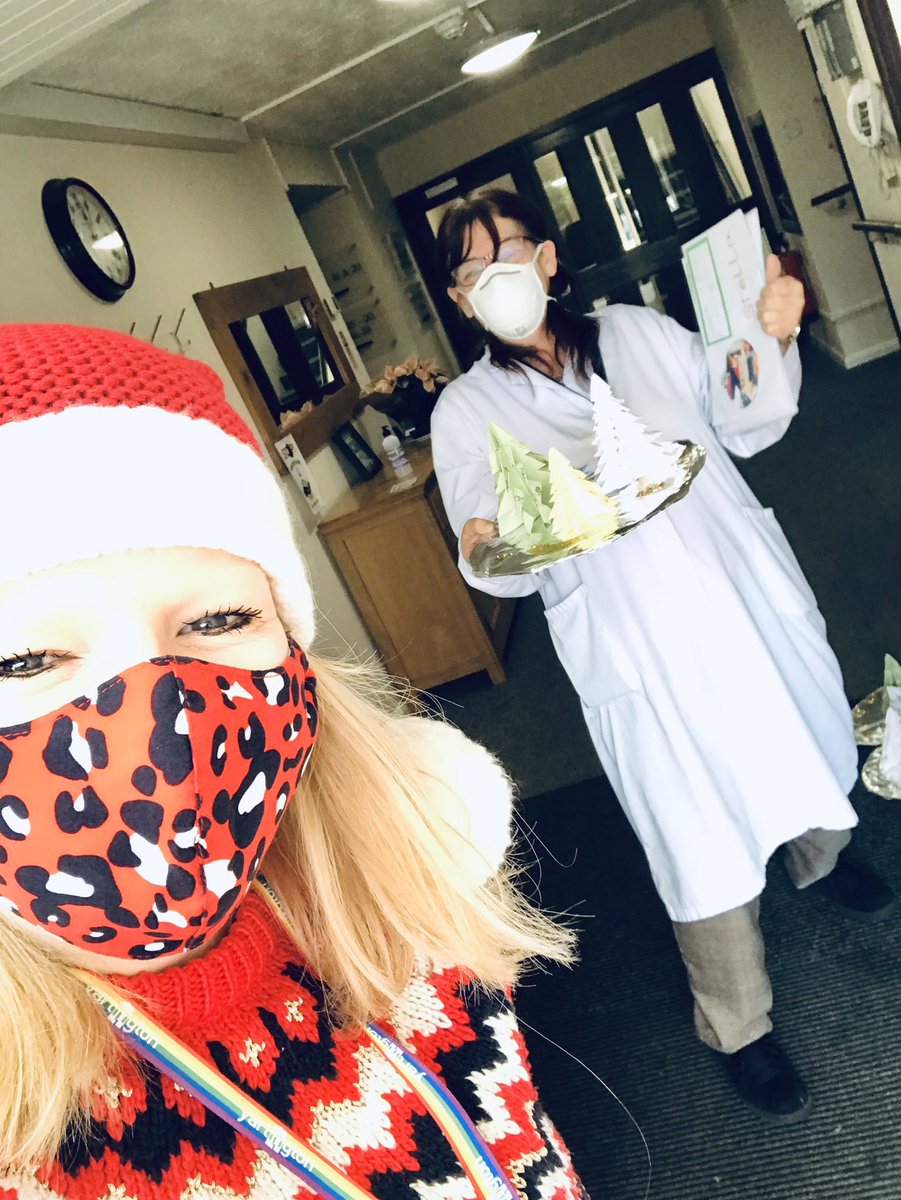 i2aemma's tweet photo. Special deliveries today of Christmas table centre pieces and personalised table mats for all the residents at 2 @abrigroup schemes in Yeovil. Made by @FairmeadYeovil and @6thFiveways students #careers #supportedemployment @i2aguidance https://t.co/g5vQH7j669