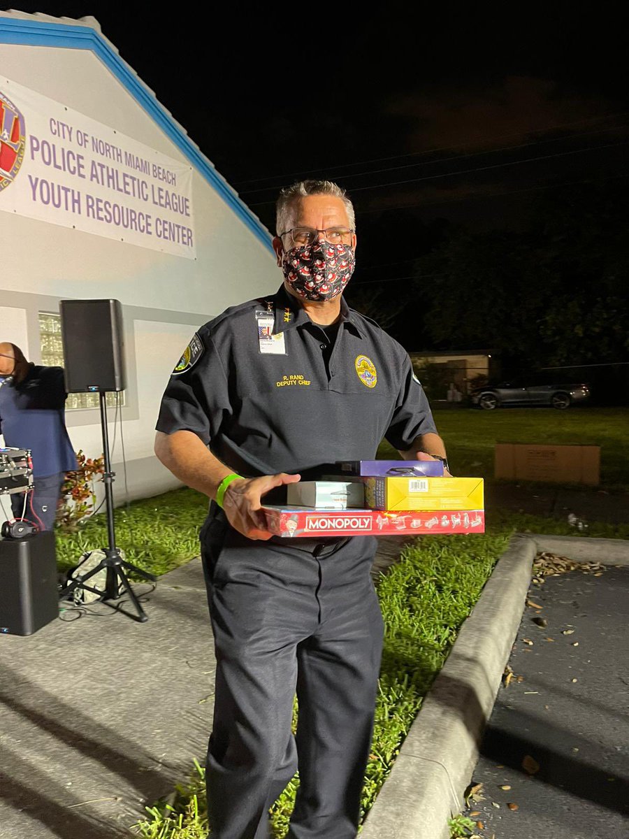 myNMBPolice's tweet image. We want to thank everyone who was a part of our PAL toy giveaway! ✨🎄 🧸 #toygiveaway #palprogram