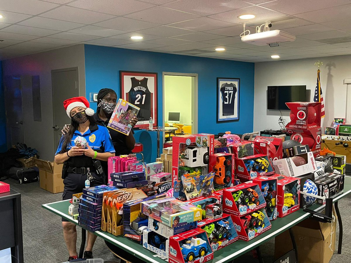 myNMBPolice's tweet image. We want to thank everyone who was a part of our PAL toy giveaway! ✨🎄 🧸 #toygiveaway #palprogram