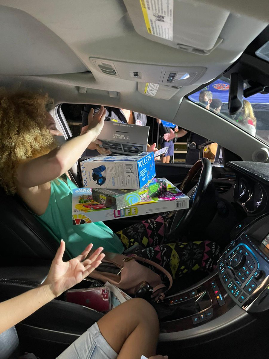 myNMBPolice's tweet image. We want to thank everyone who was a part of our PAL toy giveaway! ✨🎄 🧸 #toygiveaway #palprogram