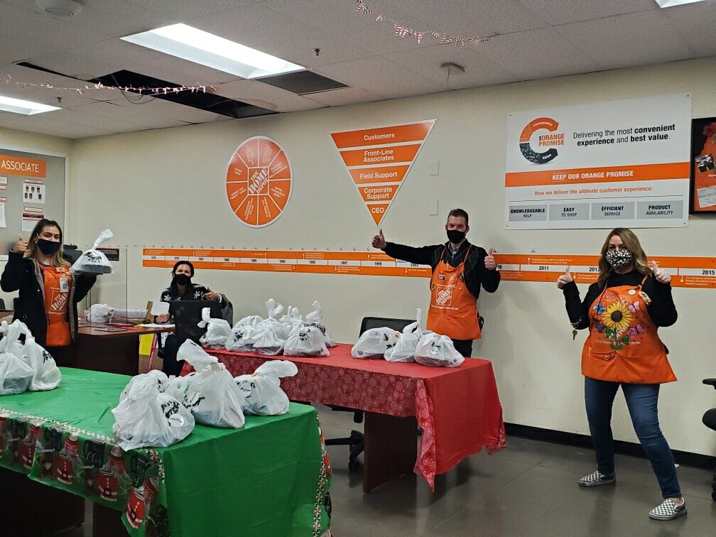 The Holiday Spirit is alive at 3318!  Thank you for all your hard work throughout the year. We appreciate all you do!