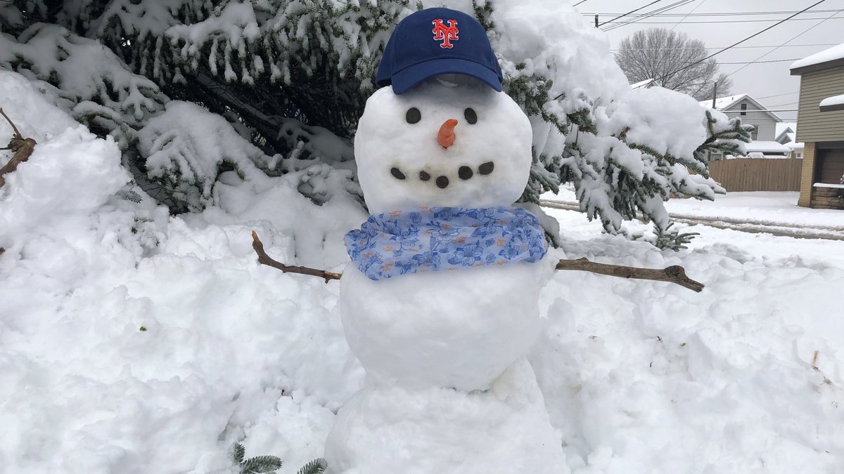 Mets's tweet photo. ❄️☃️❄️ #LGM https://t.co/OEZWH41F5g