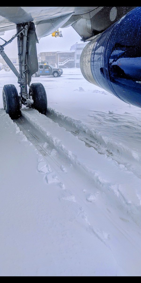 maxpower33's tweet photo. 12" even under the wing @ BOS
@Eweather13 @ericfisher https://t.co/XvNQ1rD6RH