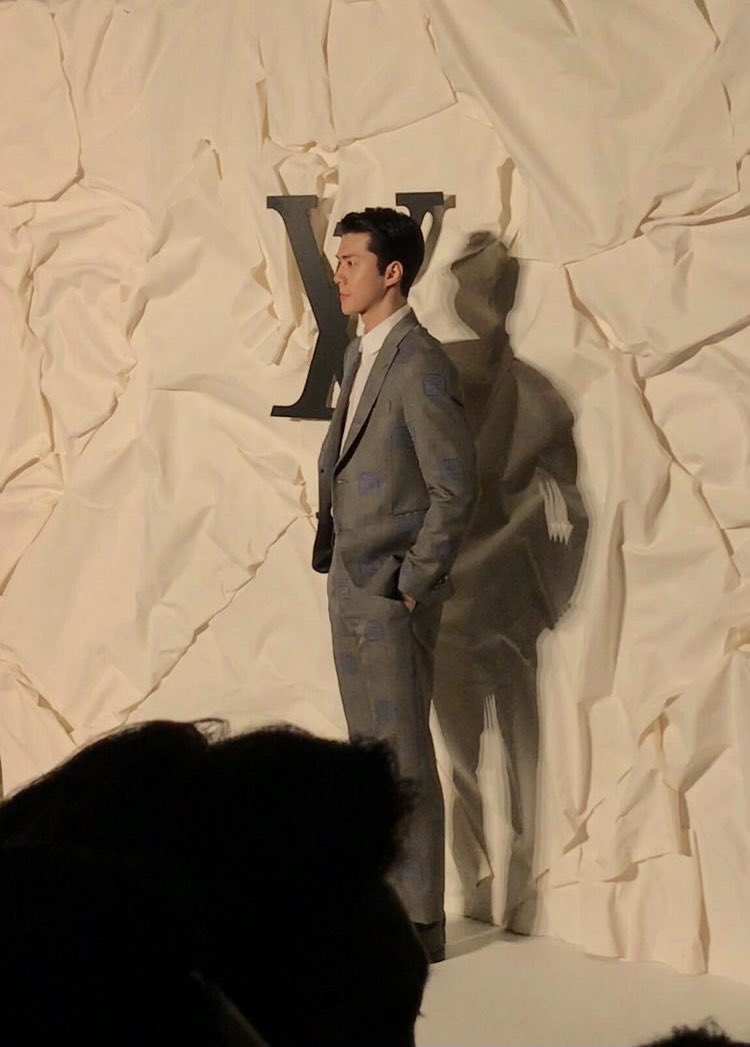 how oh sehun looks like in real life; a thread