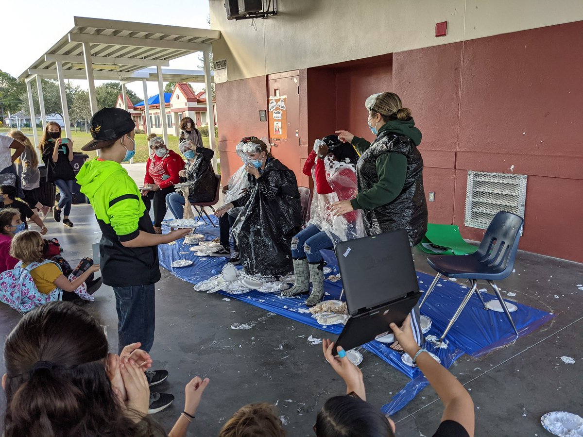 MrsCompton_OCPS's tweet photo. More pie your teacher pics!! I love our teachers!! Motivating our students everyday!  @BarrellOCPS @MsCleterOCPS https://t.co/DVGVC5qbFt