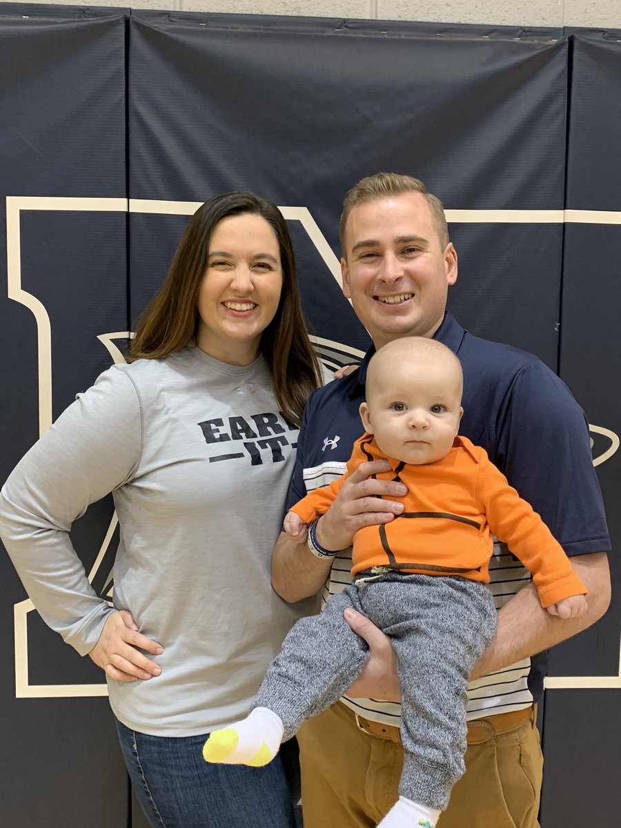 NPHSMensHoops's tweet image. Get to know: Coach Dyer 🏀 Fun fact: Ming Moon is the Goat. Future job: Teacher-duh. Y’all show @KDyer_10 &amp;amp; @Scienceandbball some love!