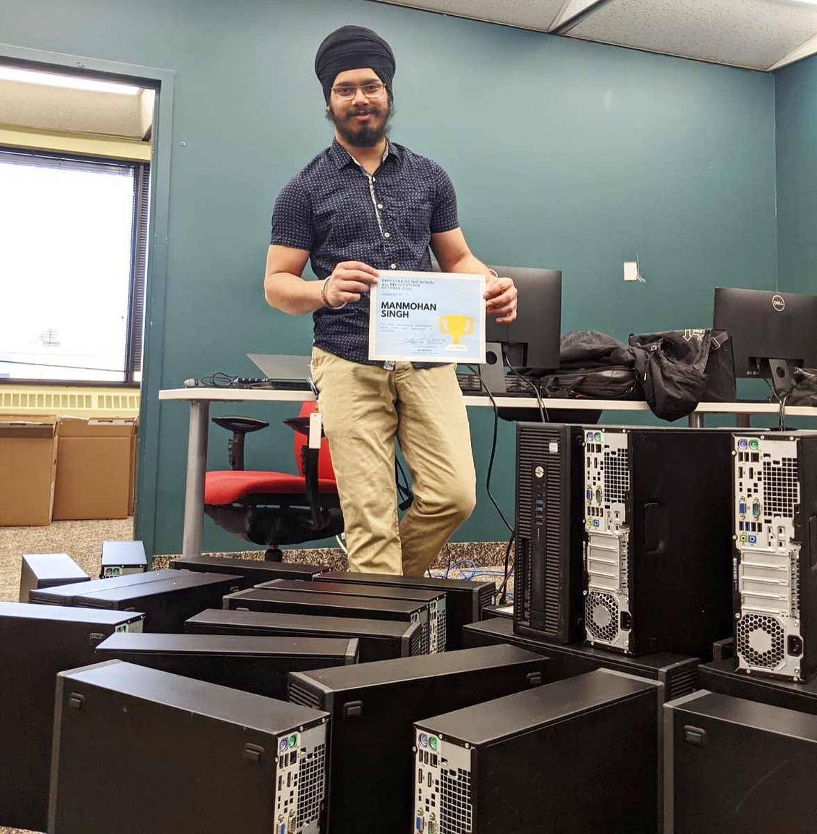iosolutionsca's tweet image. Congratulations Manmohan, from the I.T. department, employee of the month across all PEI sites! 🙌 Félicitations Manmohan, employé du mois à travers nos centres de l’Île-du-Prince-Édouard! #teamiosolutions