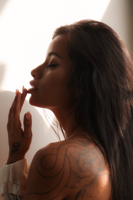 Finally done moving, get ready, I am back! 😈 https://t.co/JyN68SqNKv<a href="/tag/onlyfans"class="tags"><span>#onlyfans</span></a>