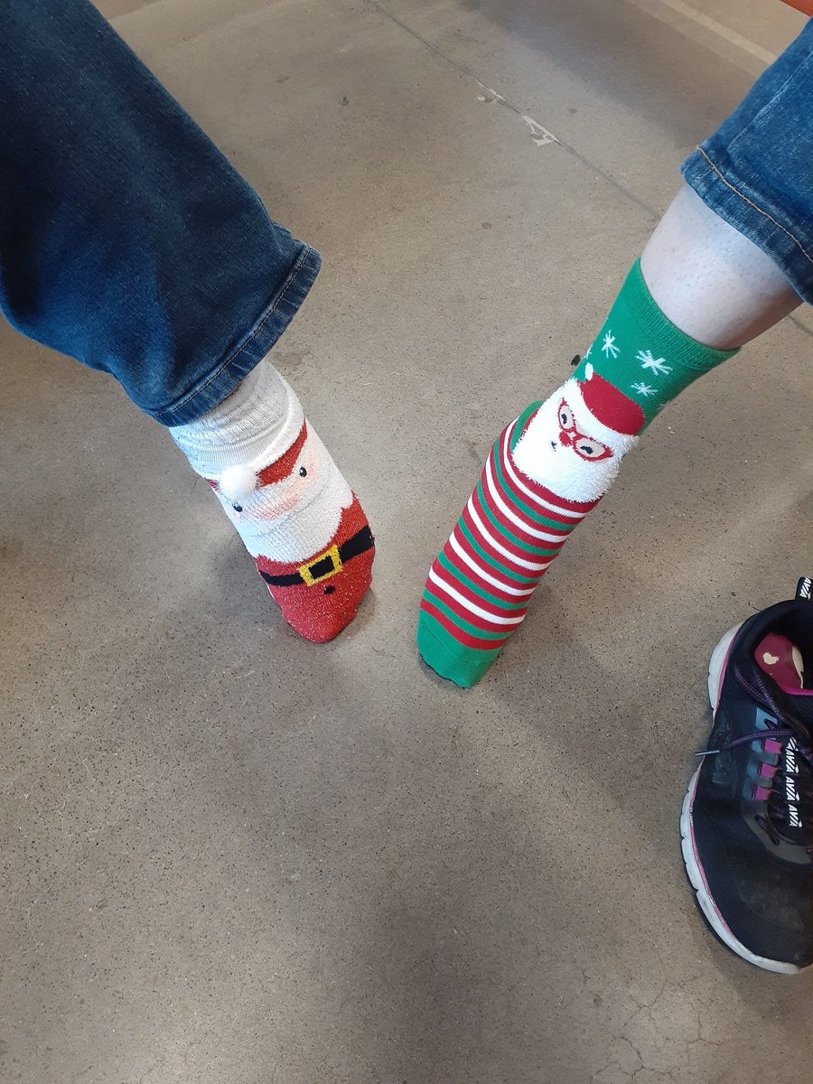 Dueling Santas 😁 <a href="/ponce4006/">LauraPonce4006</a> on the left and mine on the right.

#12holiDAYS #D274sockwars #D39sockwars 
<a href="/LaurelHappe/">Laurel Happe</a> <a href="/kyle_mckinnon12/">🅺🆈🅻🅴 🅼🅲🅺🅸🅽🅽🅾🅽</a>