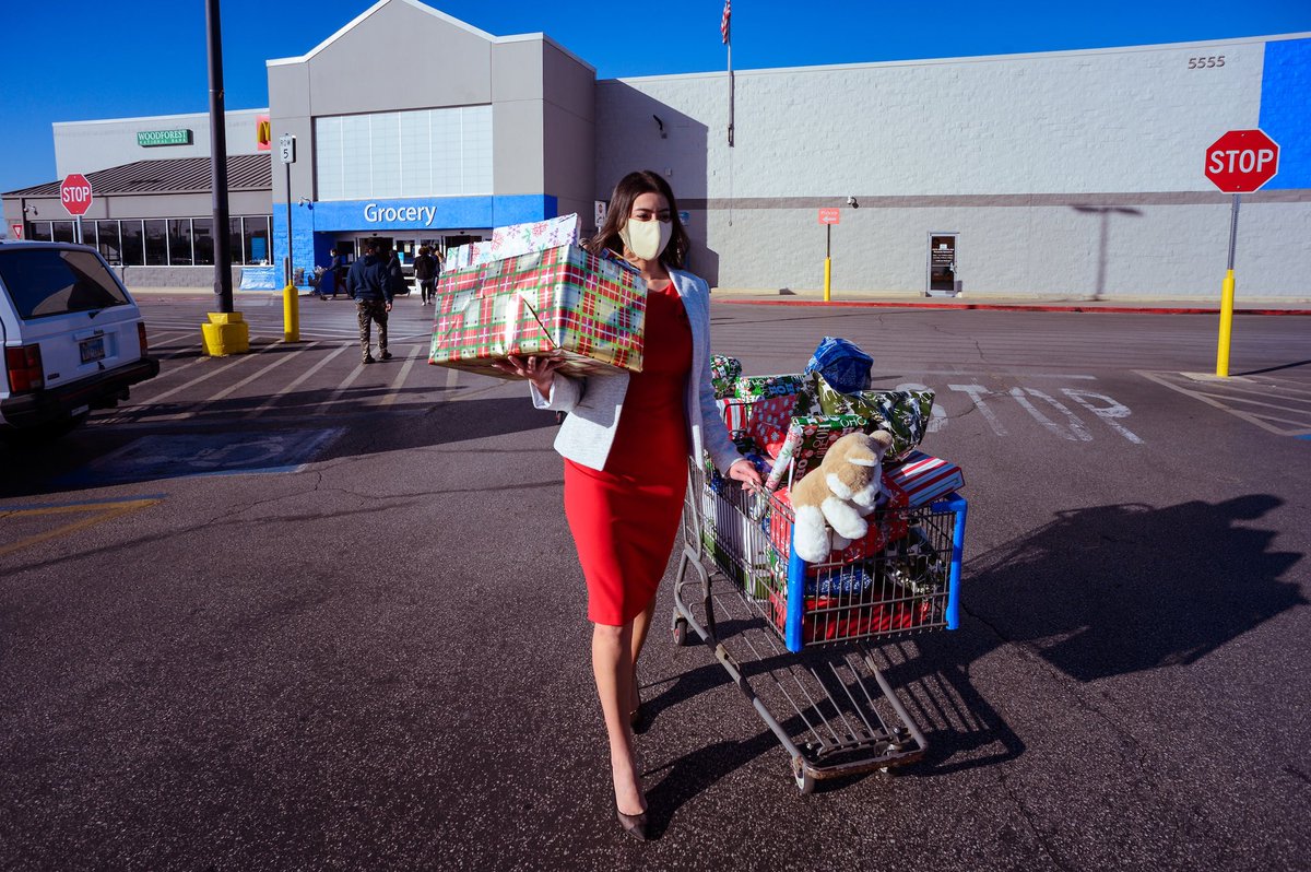 Special thanks to the employees from <a href="/AskWoodforest/">Woodforest Natl Bank</a> for collecting over 344 presents for #ACG kids. Your generosity and partnership is greatly appreciated.  #woodforestcares