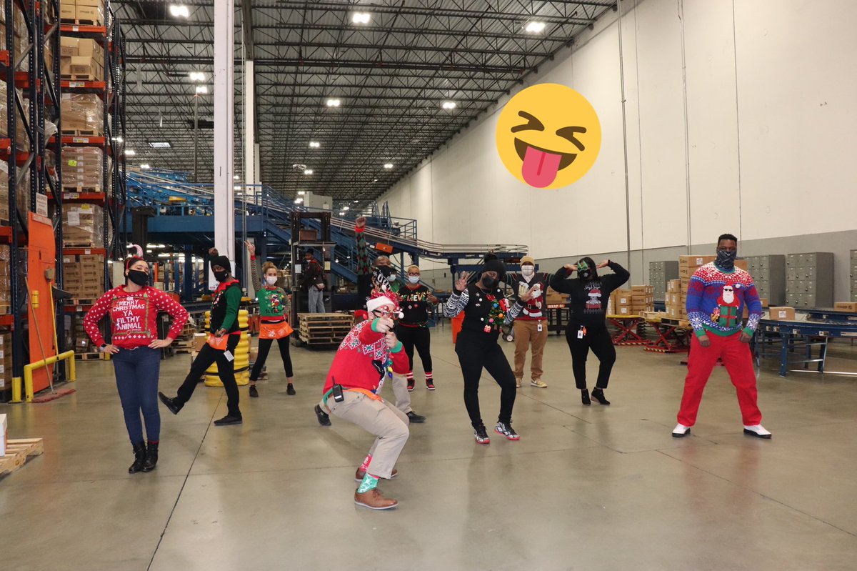 🗣Crown Bolt Avengers! Assemble! 🎄#UglySweaterDay #Memphis <a href="/JahidWTHD/">Jahid Sr</a> <a href="/de_thd/">RobDeJesusTHD</a>