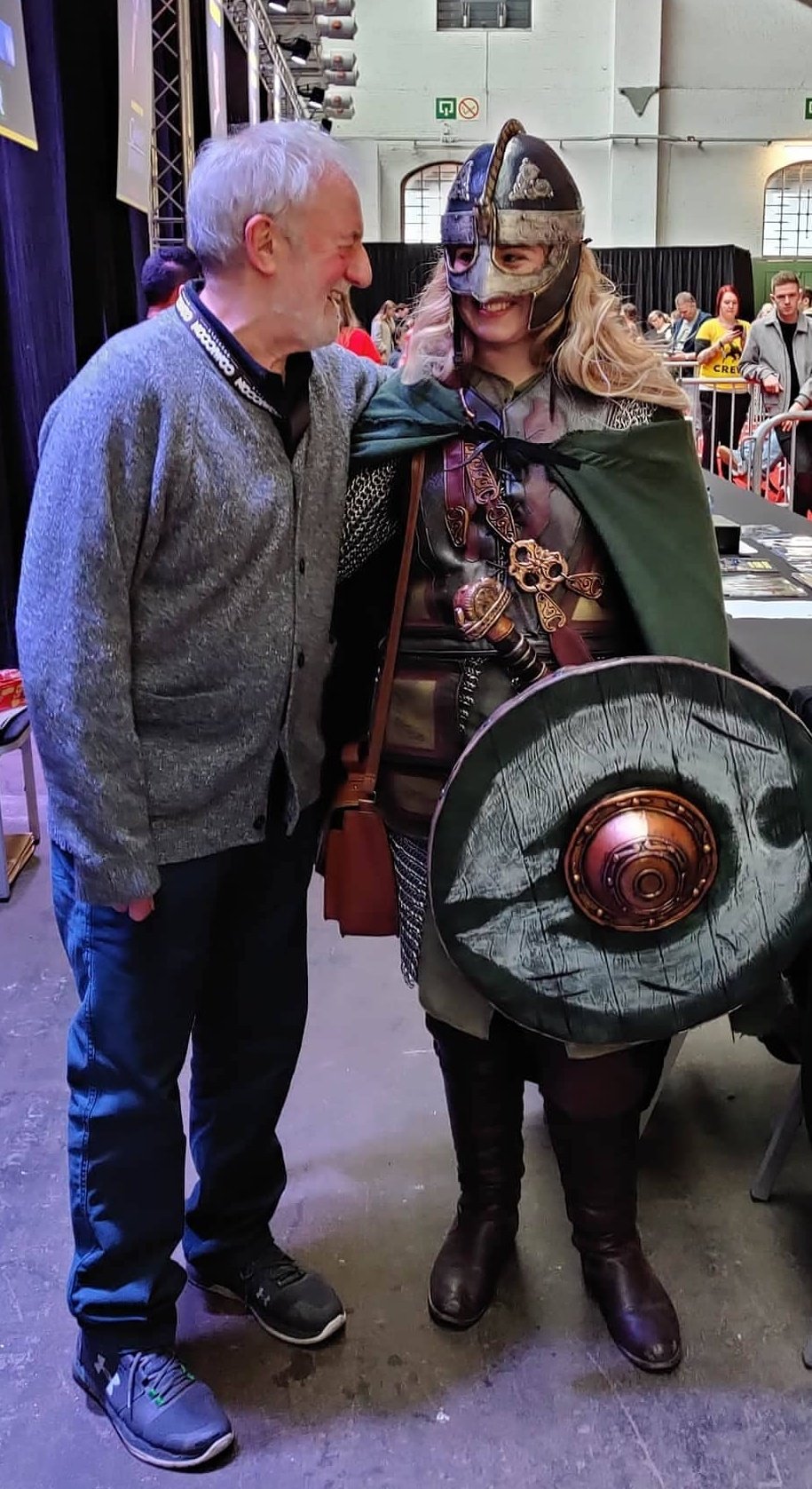 Happy birthday to Bernard Hill  Very happy to have this photo with him!   