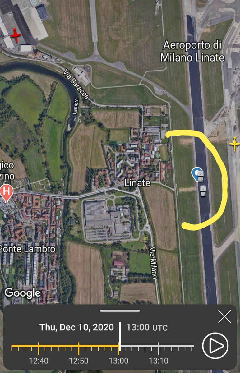 Tomas40916602's tweet photo. @Plane7700 After landing a flight Jetfly Aviation (with callsign JFA68M from Athens/ATH🇬🇷 to Zurich/ZRH🇨🇭) in a state of emergency at Milan Linate Airport/LIN (Italy)🇮🇹, where it was diverted, two rescue vehicles were put on standby, which subsequently also performed a runway inspection. https://t.co/15AHiO8aF4