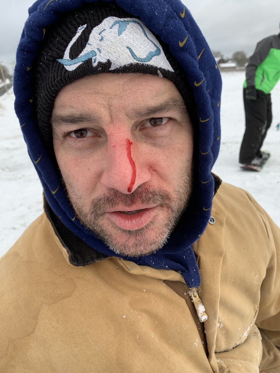 JumboHart's tweet image. This is how all dads look after sledding with their kids, right? #PotatoHill