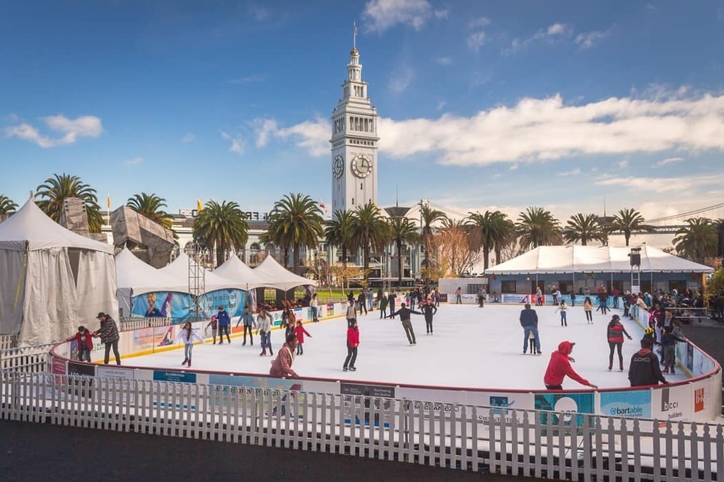justlai87's tweet image. #tbt Remember when you could ice skate on the embarcadero?
.
.
.
#echolidayicerink #embarcaderocenter #icerink #iceskating #holidayseason #sanfrancisco #alwayssf #sfguide #wildbayarea #onlyinsf #igerssf #bay_shooters #sfgate #sanfranciscoworld #bestpicof… instagr.am/p/CI686VtAR2z/