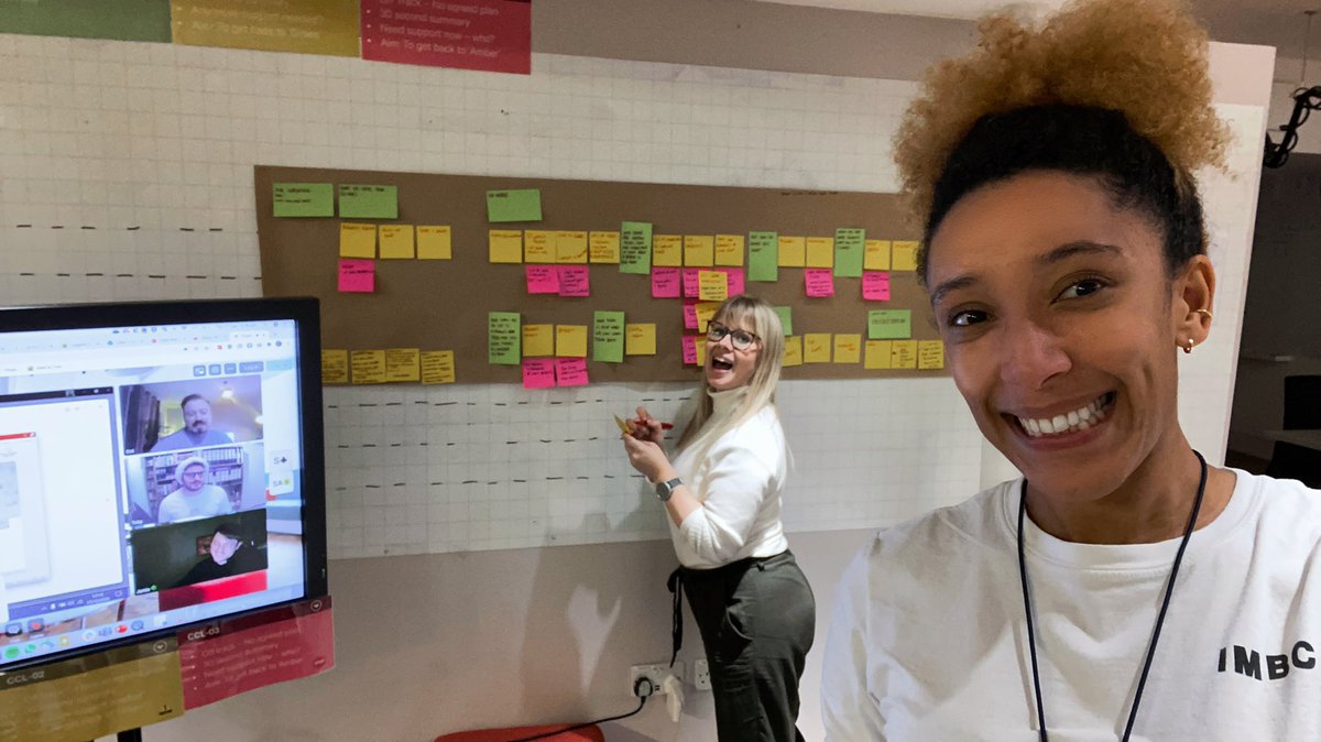 _stephparkinson's tweet photo. Real post-it faces! @computerlovers https://t.co/APBuUNRR3G