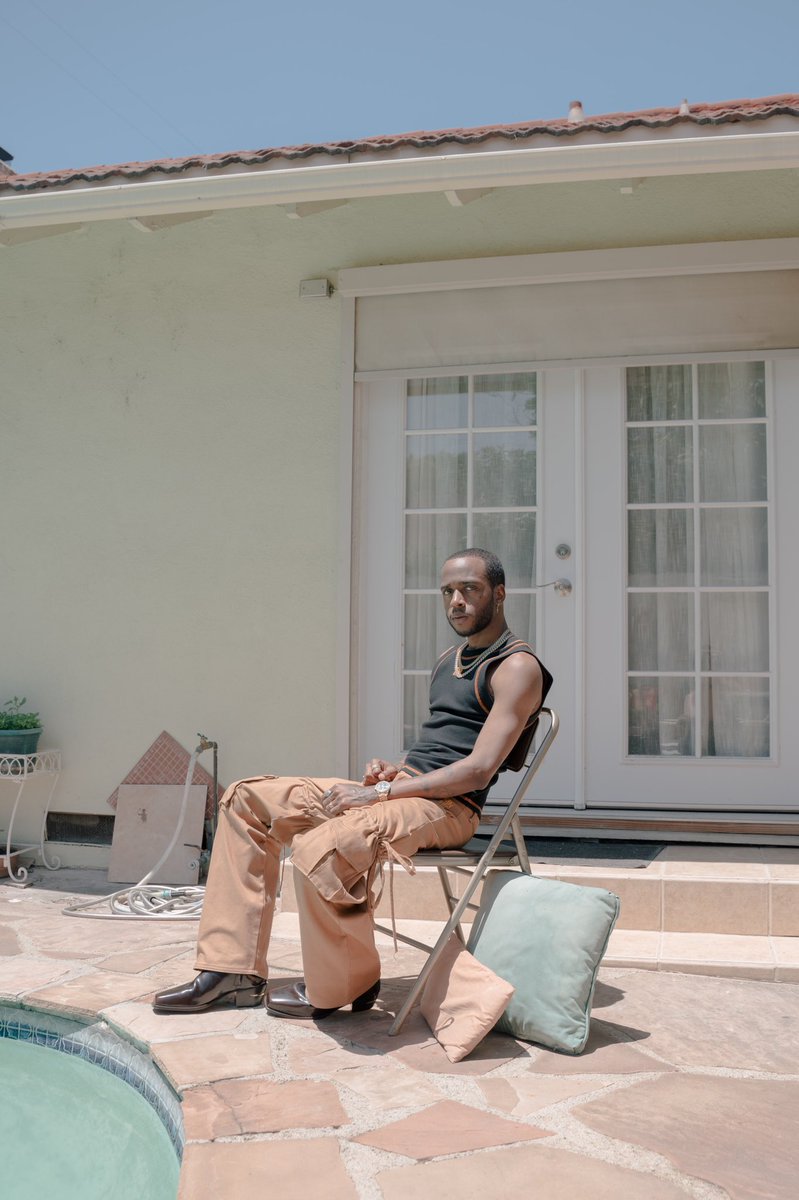 antoinefougere's tweet image. Over the summer, I got the opportunity to photograph @6LACK for Wave magazine.