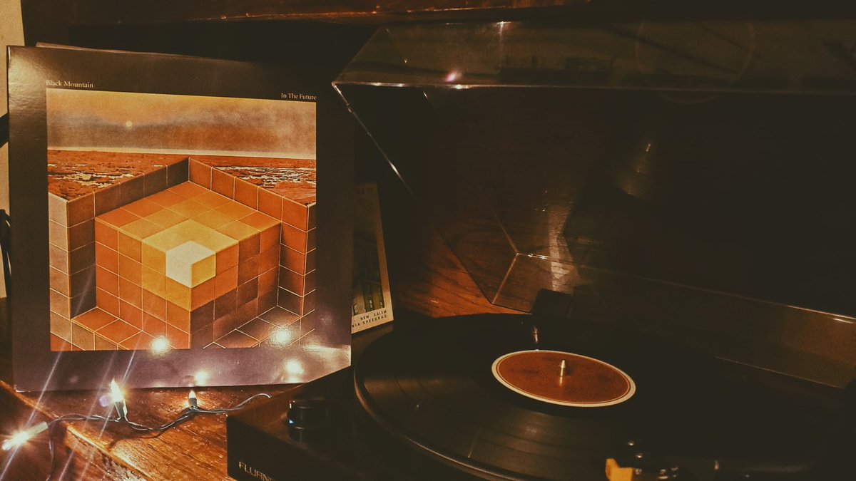 TRBLLGHTFLMS's tweet photo. Record came in today. #drdisc #blackmountain #inthefuture https://t.co/QpvNYf6IFM