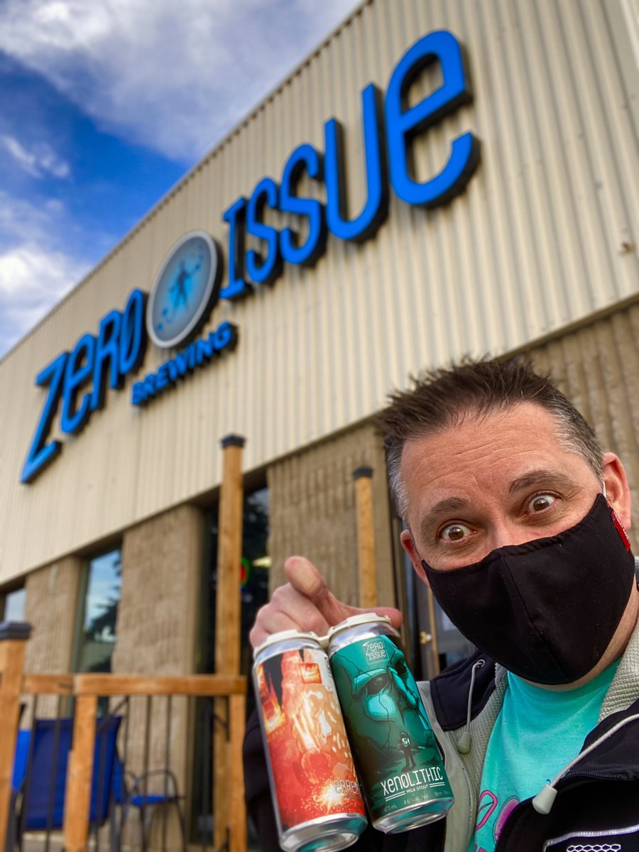 GeekNerdNet's tweet image. Made a quick drive to @Zeroissuebeer this afternoon. Picked up beers for the Christmas break, as well as #Halfshell and #NuclearWinter. #SupportLocal #yyc #WearAMask #AlbertaCraftBeer #CanadianCraftBeer @BandedPeak_Brew #ComicCanArt🎄🎅🏼🍻