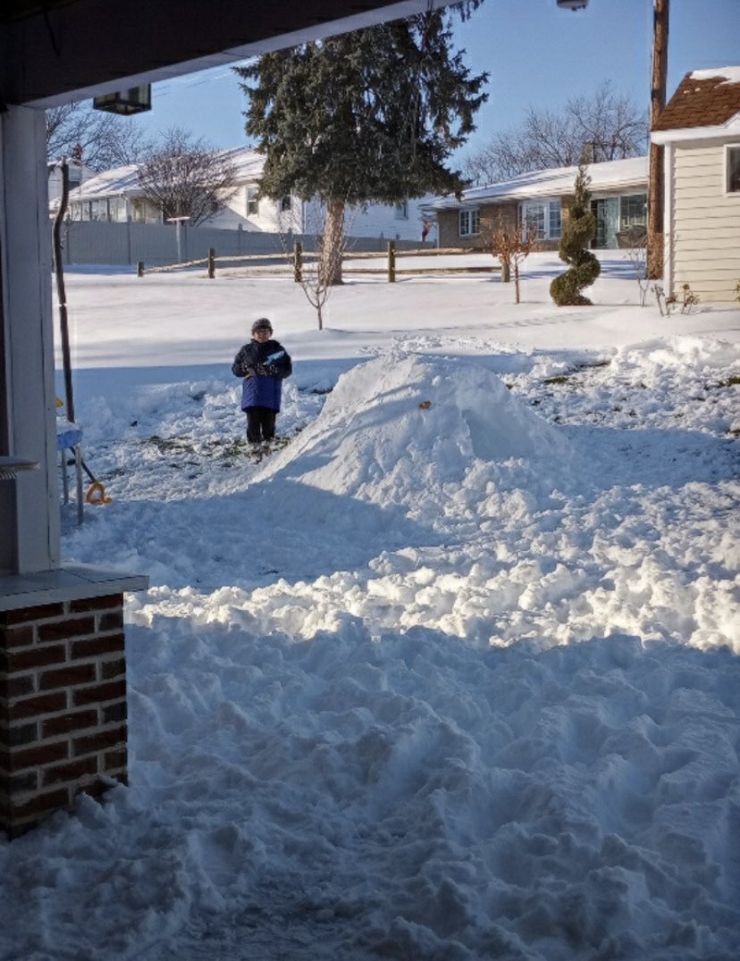 hshellenberger3's tweet photo. Cyber students were encouraged to enjoy the snow! ❄️ #wyproud https://t.co/eymvDHhoYH