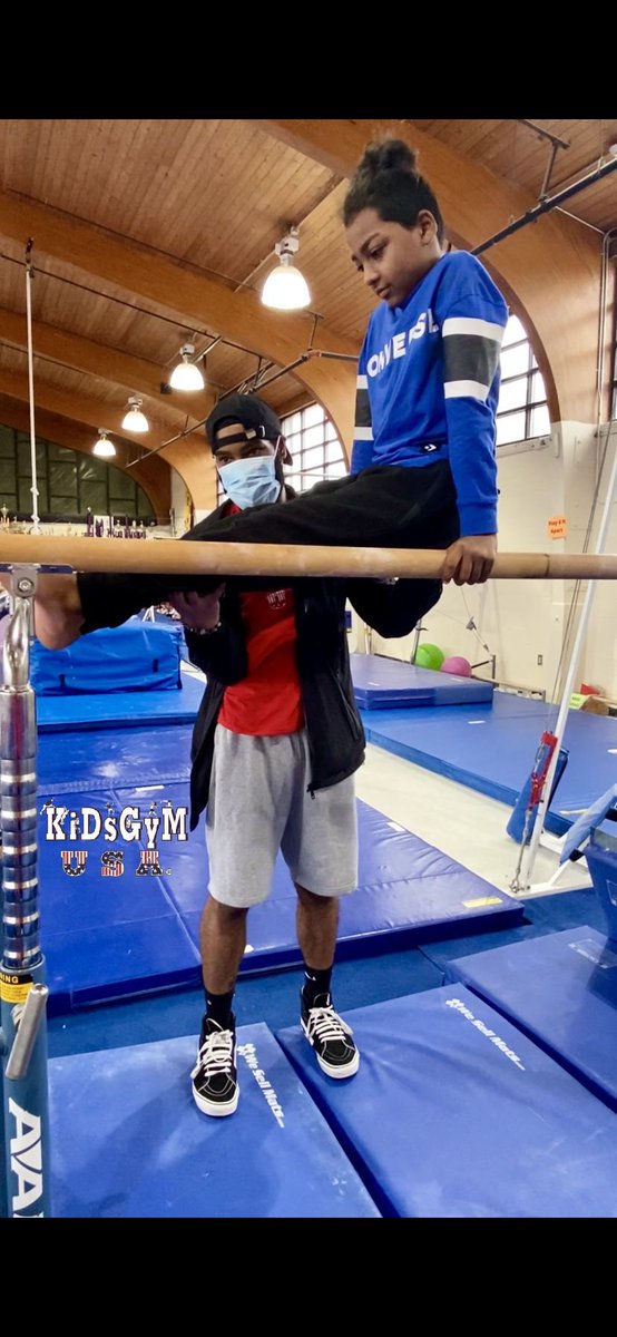 KiDsGyMUSA's tweet photo. This #ThankfulThursday we highlight these #paralellbars given to us by @Ludacris to help our boys improve their strength. 

We look forward to working with @KidNation and are beyond grateful to those who have given or plan to. 

Our #KiDsGyMKiDs continue to thrive thanks to you! https://t.co/bvJTn98js5