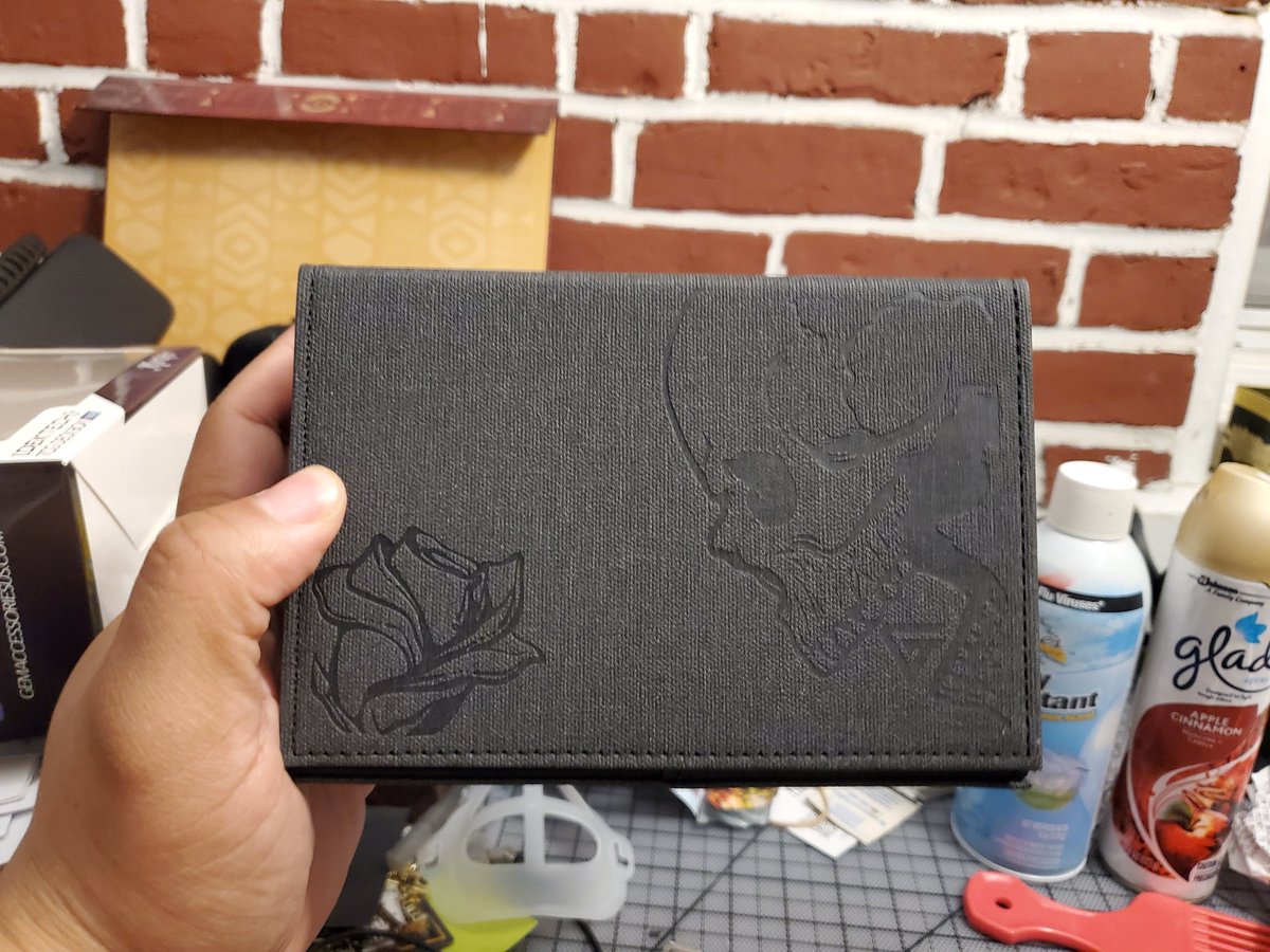 bbbnone's tweet photo. Finally got my hands on an @GemPlayMats [DekTech] box #dektech #mortimer https://t.co/xBwAjr3TIf