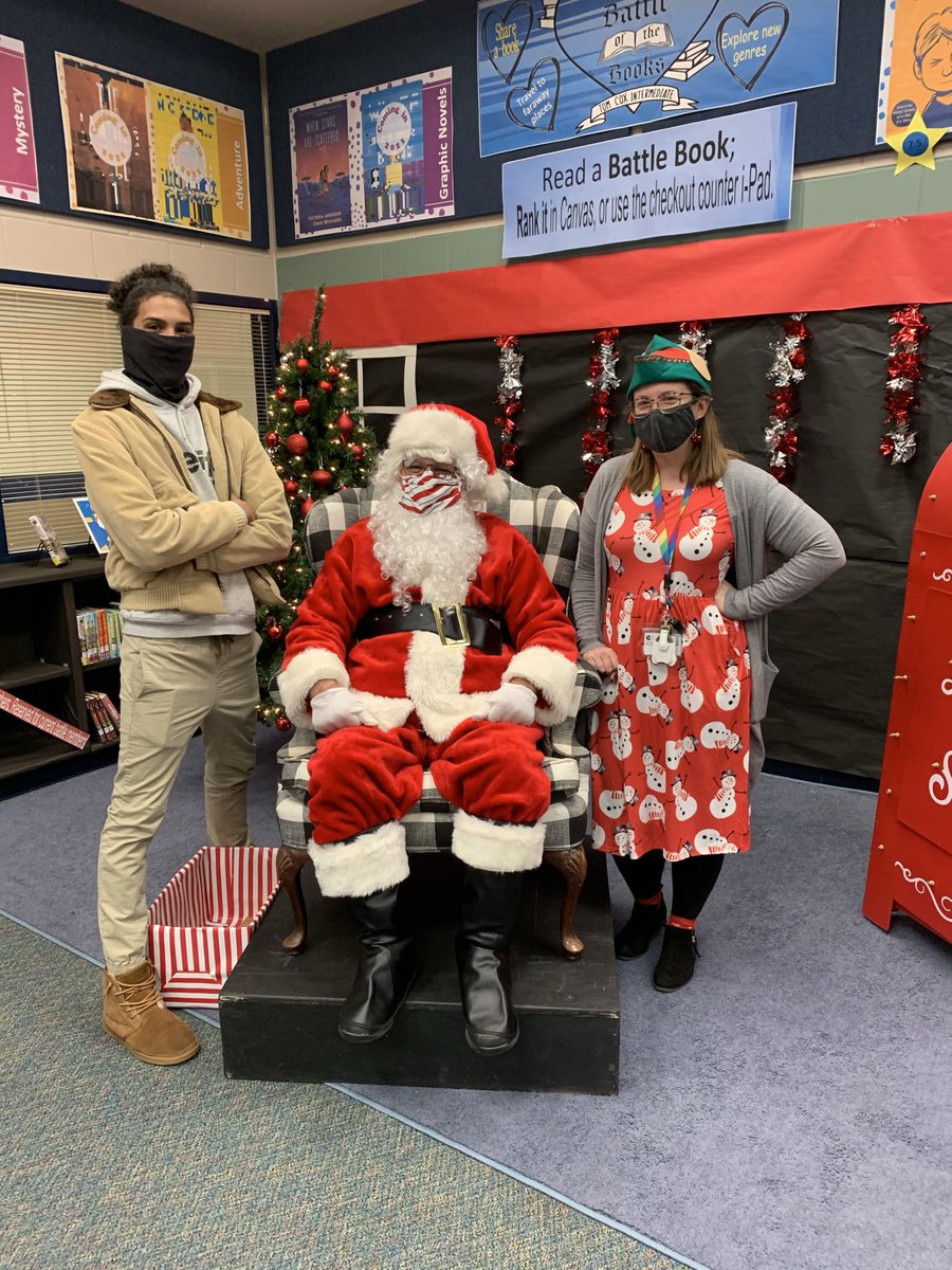 MsRobinson2019's tweet photo. Santa stopped by TCI today 🎄 @CoxTimberwolves #tci_12daysoftwitter https://t.co/bWoKmQCVGs