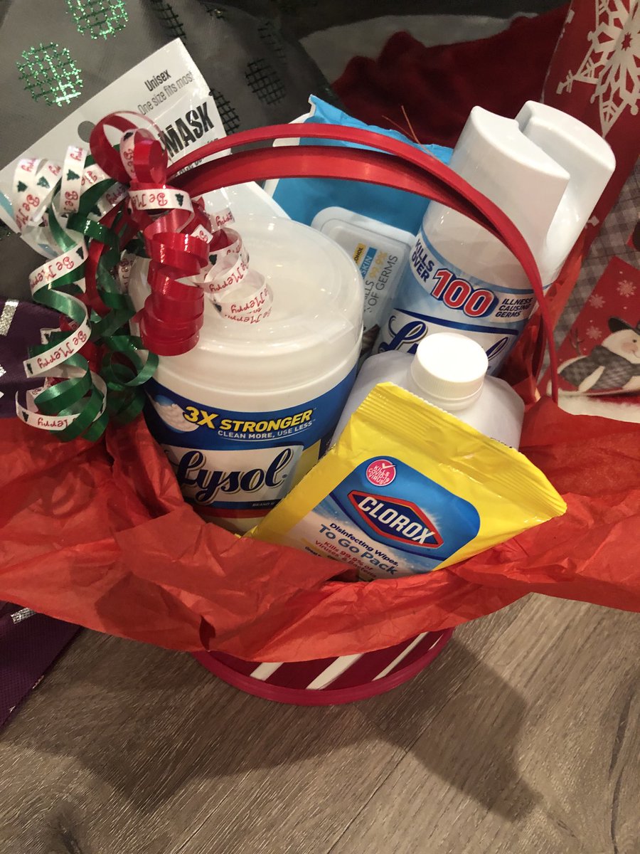 When a family shows their child’s teacher “2020 Christmas Love” by gifting her with a basket full of “Stay Safe, Stay Healthy and Be Well”. Thank you Johnson Family for this lovely, thoughtful gift! ❤️🎄🎅🏼#LHCSD #1Team1Vision ⁦<a href="/laspositaslions/">Las Positas</a>⁩ ⁦@DrC_LaHabra⁩