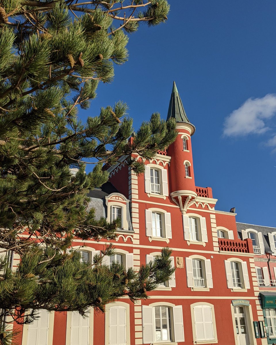 PipaMina80's tweet image. 1ère balade du 2ème déconfinem., notre magnifique Baie de Somme! Ns avions tellem. hâte d'y retourner. La journ. a été superbe.Ns avons profité de ch. instant. La vie tranquille ... en Somme!
#LeCrotoy 💙
#Somme 💙
#Picardie 💚
#BaiedeSomme 💙
#HautsdeFrance 🧡
#MagnifiqueFrance