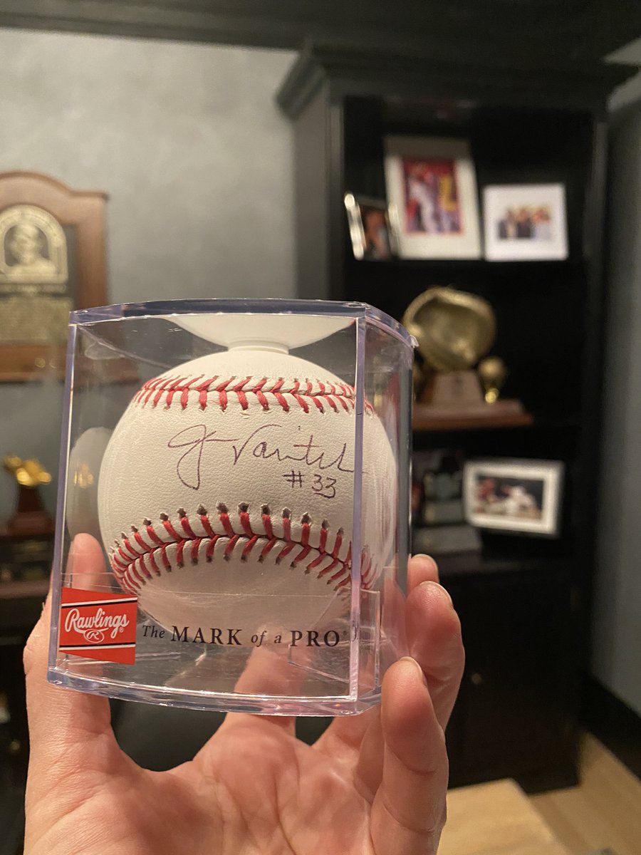 7:30pm #TekMas giveaway! 

#RandomActOfKindness 

Are you still with me??? I’m not done yet! 😂🍷