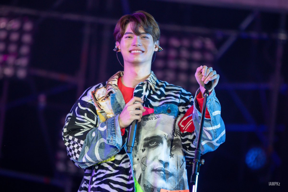 carrot_winwin's tweet image. น้องไม่ได้เป็นคนที่เก่งไปซะทุกอย่าง แต่น้องทำทุกอย่างด้วยความพยายามและตั้งใจ เพลงนี้เป็นเพลงแรกของน้อง ดีใจและภูมิใจมากๆ ขอให้มีคนรักมีคนเอ็นดูมากขึ้นๆนะ รักคนนี้จัง 💚🐰
#10ล้านวิวคนนั้นต้องเป็นเธอ 
#winmetawin @winmetawin