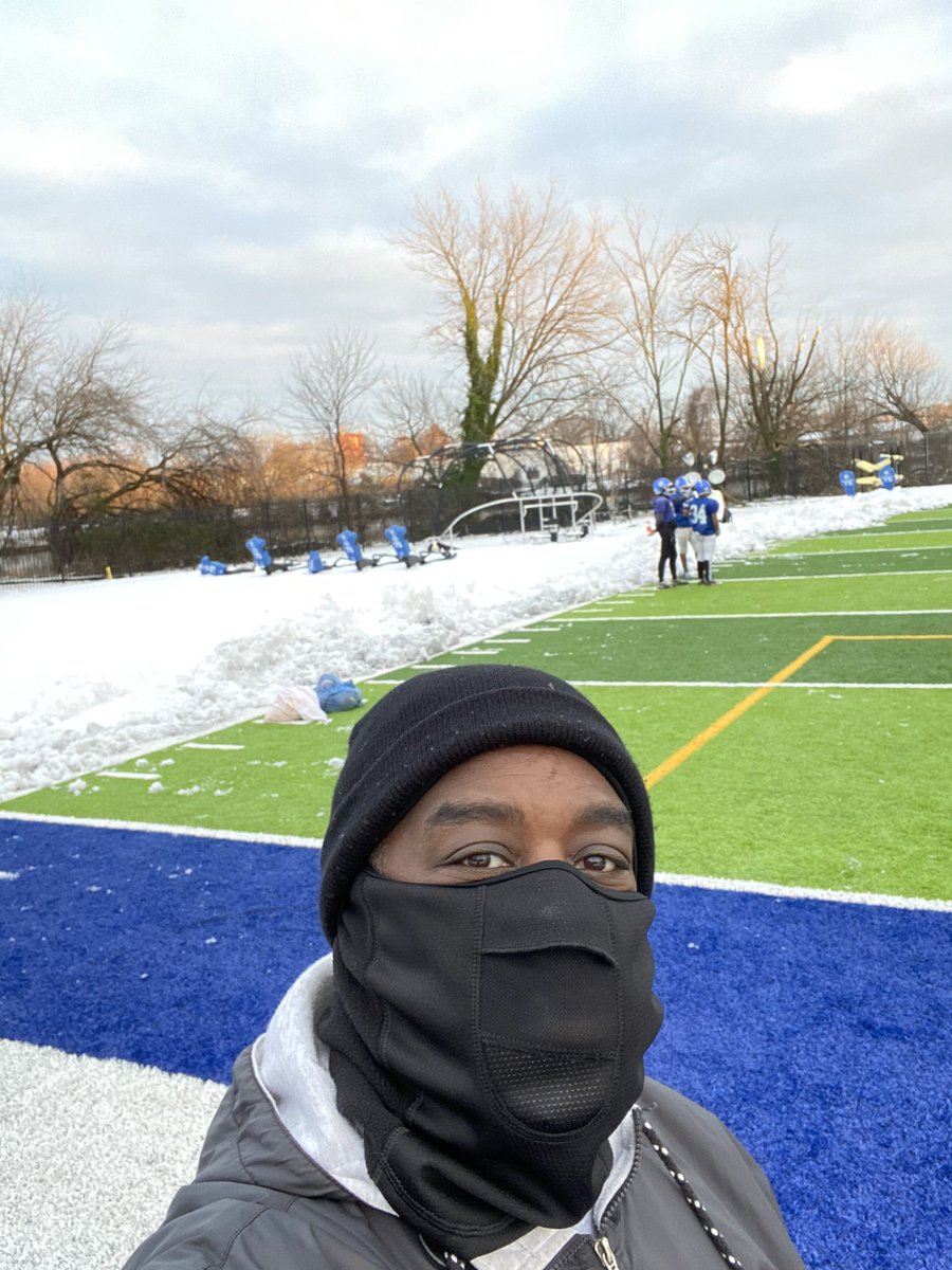coachcac's tweet photo. Even the weather is not stopping us from getting ready. #gottaplayinitanyway #wildcatsgettingready #defendthering #4Aces♦️♣️♥️♠️ https://t.co/QJW7kzY2SV