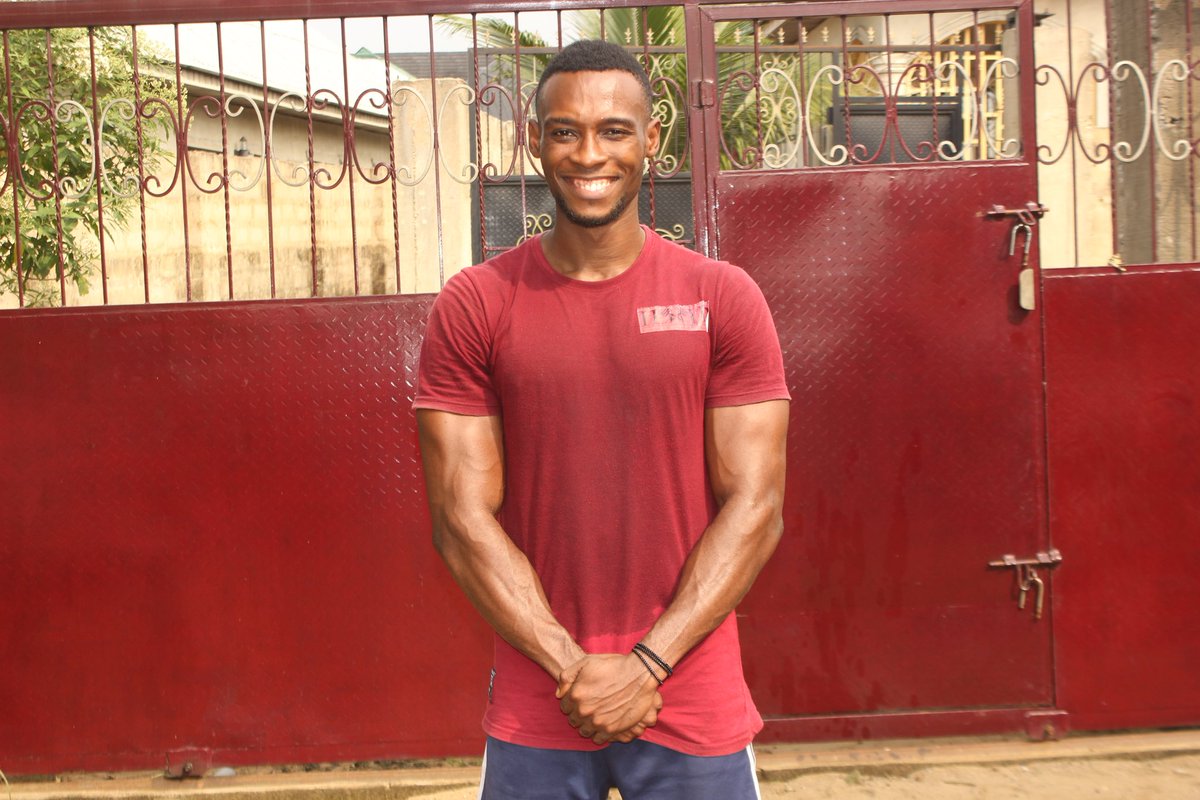 Chrizflex1's tweet photo. Merry Christmas #ShareTheLove #Simple #ILWID #ILOVEWHATIDO #bodybuilding @jeremiahrmg @theambivert_eva @jhoe_sunzy @lara_jojoo @Shot_by_Freeman @AgagwoKelechi @KellzKM @Mahgentah1 @JoelOsteen @DavidOyedepoMin https://t.co/EfwOqVNley