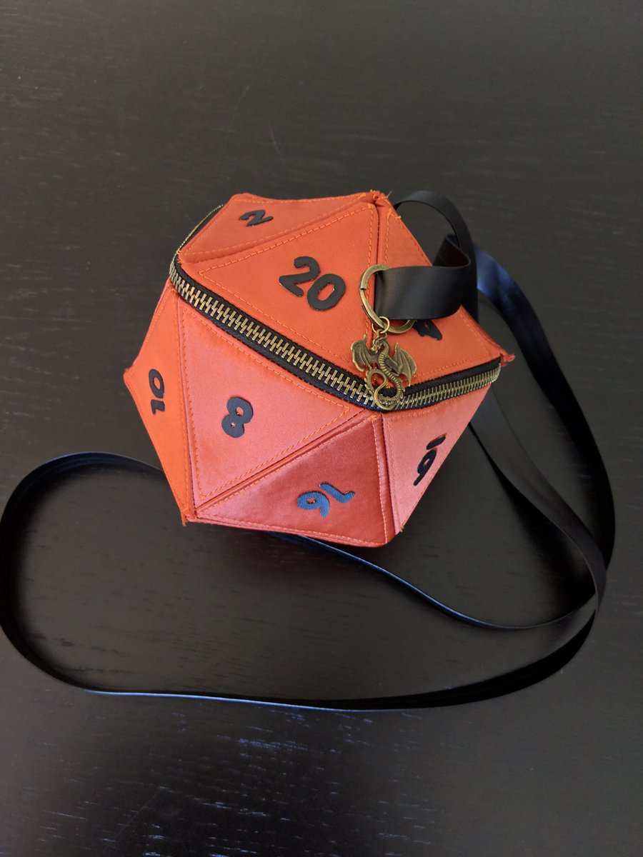 PartyChickencos's tweet photo. DO YOU LIKE #DND ? Join us for a #herosfeast this Saturday, Dec 19th where I'll be joining Trouble with Tabletops for a holiday one-shot in support of the Parkdale Community Foodbank! And they'll be giving away prizes, including one of my custom #D20 purses! 
#DNDlive #D20purse https://t.co/CMkMIwMFxN