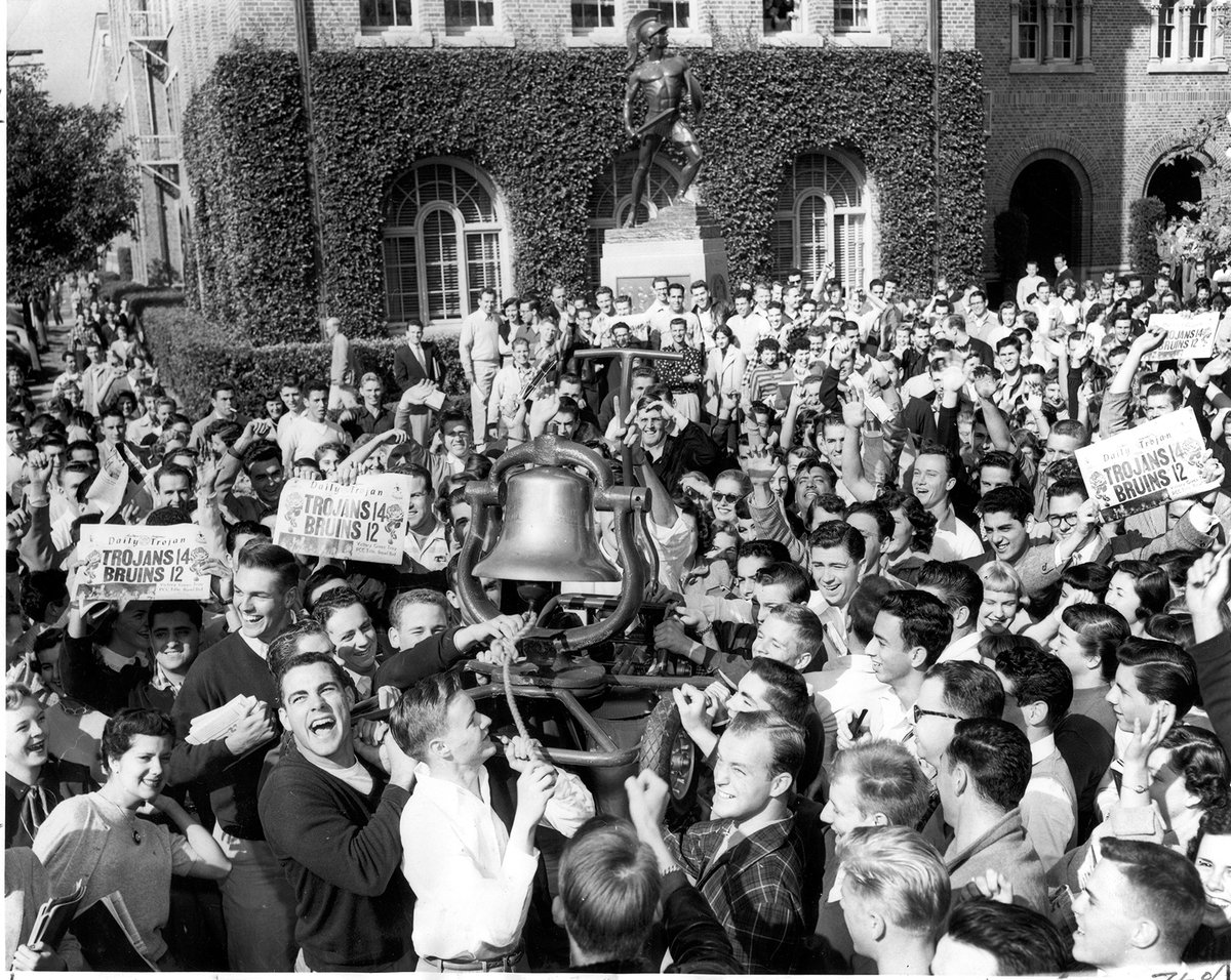 Today's Throwback Thursday is to a 1952 Victory Bell celebration to get pumped up to Beat the Ducks tomorrow! #FightOn #BeatTheDucks #Pac12Football #USCTrojans