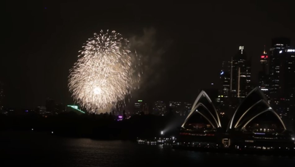 In those days they didn’t feel the need to blur out their windows even when an iconic landmark is visible.  (Please don't stalk their current locations )I think Brett was pretty proud of this view.