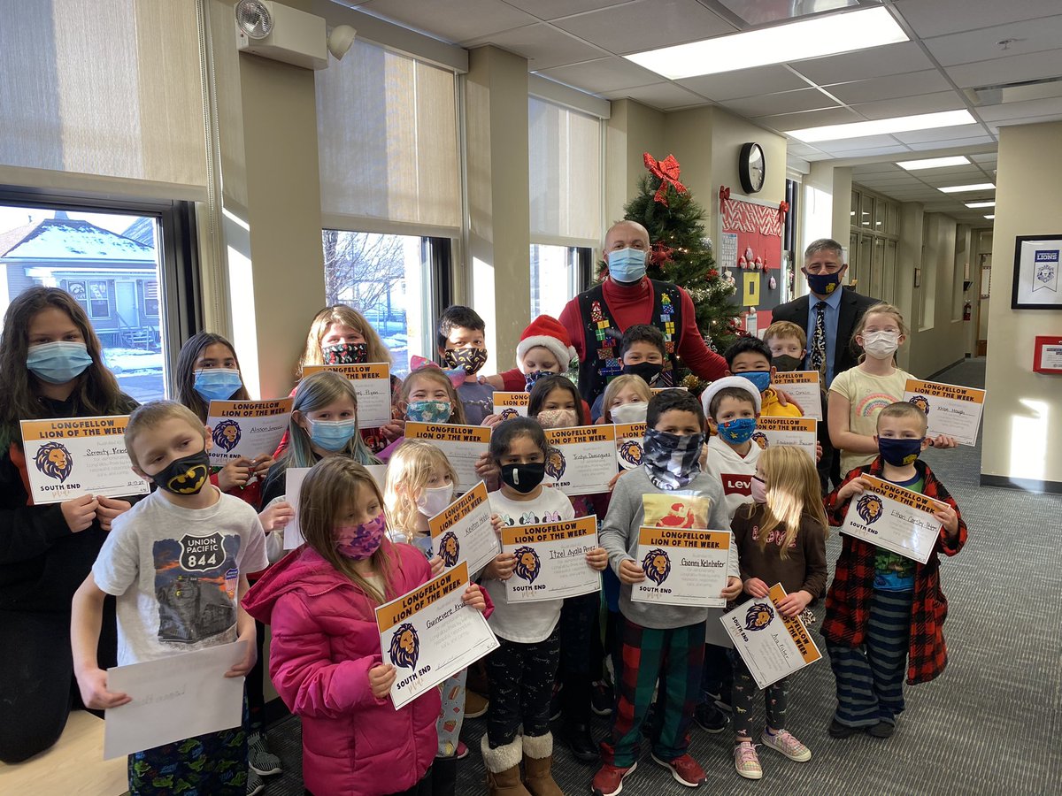 Congratulations to our first LIONS OF THE WEEK award winners! 

These students were nominated by their classroom teachers for being Respectful, Responsible, Safe and Caring! 

Tomorrow, Group 2 winners will be celebrated! 

#SouthEndPride 🦁💙💛