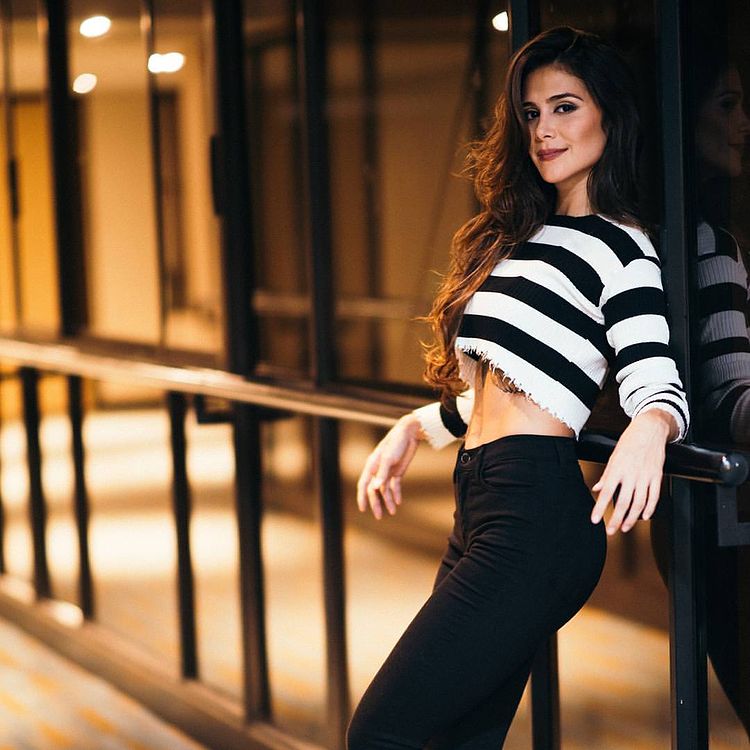 FourPointsCali's tweet photo. #TBT @greeicy en una de sus visitas a nuestro hotel 😍🛎️ https://t.co/4c69yFwDNP