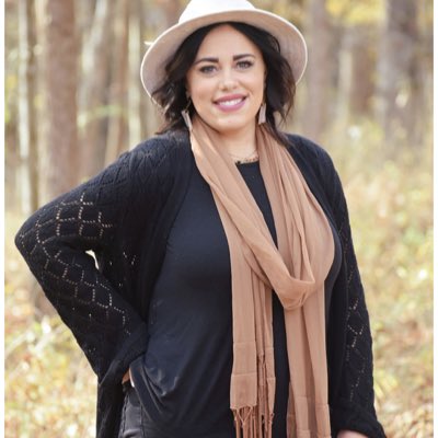 gretchenspeer's tweet photo. #NewProfilePic https://t.co/Rdvk0kBQLg