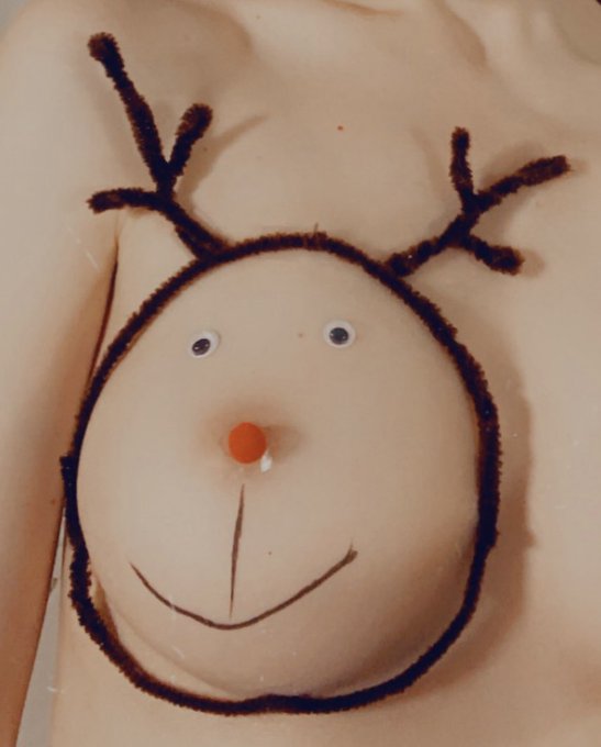 Say hi to Rudolph 😂 https://t.co/zWwrjvCYS0