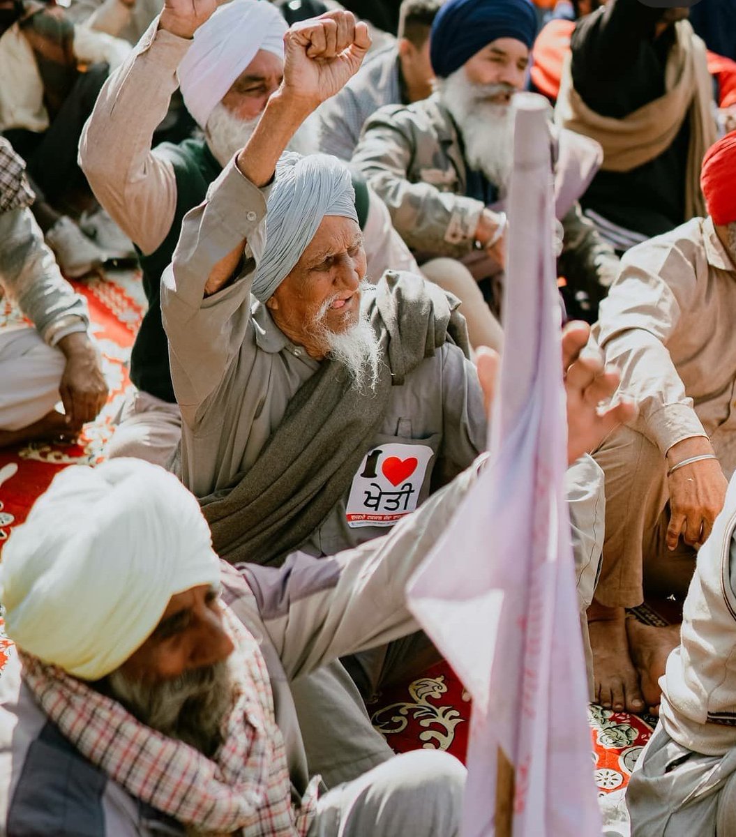 Sarbjit234's tweet photo. Peace, Protest, Proceed, Prosper! We are determined to win this and we are here in peace!!!!
#TakeBackFarmLaws #नरेंद्र_मोदी_किसान_विरोधी https://t.co/v5OqkpGBjt