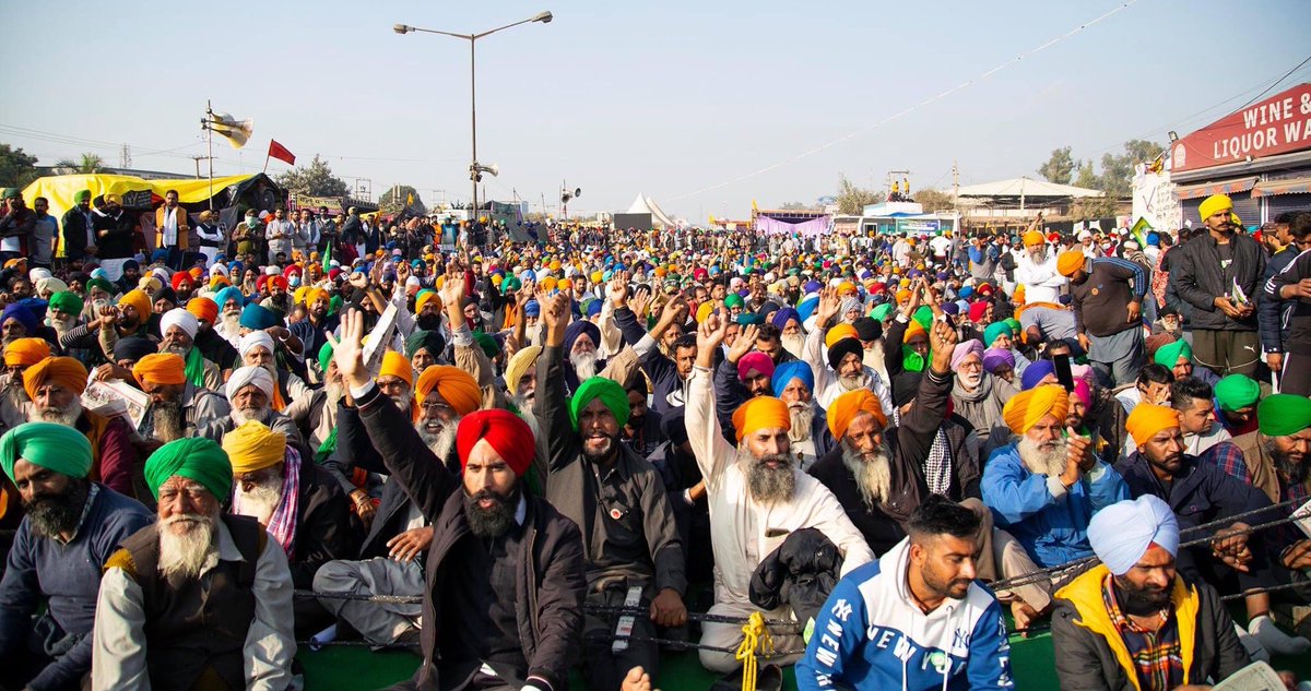 MuskaanSidhu999's tweet photo. It's a movement of people who know their rights  
No Farmers No Food No Future

#FarmersDyingModiEnjoying https://t.co/4YPZIinE1b