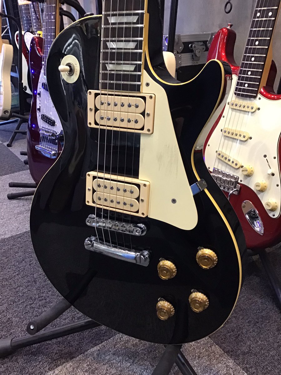 TSG52218959's tweet photo. 今日も当店の真髄‼︎
#ジャパンヴィンテージ
#TokaiGuitar #LS60
昨日のギターとは色と使用が若干違います。
こちらは80年製デス🤘
良い音してますよ‼︎
#川越
#楽器屋
#川越中古ギター
#TSG楽器店
🤘カトー🤘 https://t.co/ffUp9pg0hm